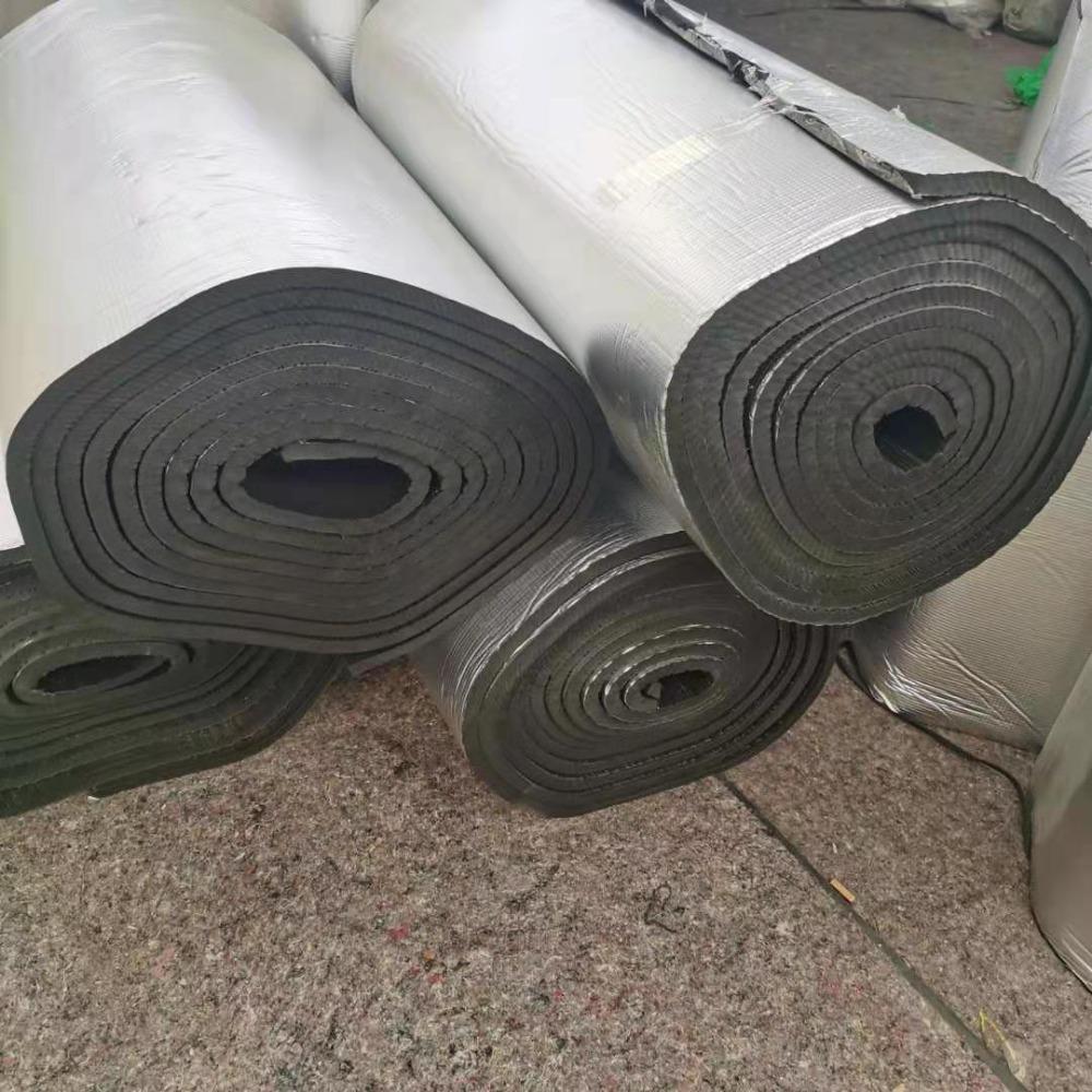 增富 背膠橡塑保溫棉墻體隔音棉阻燃?jí)夯ㄤX箔防曬自粘保溫板